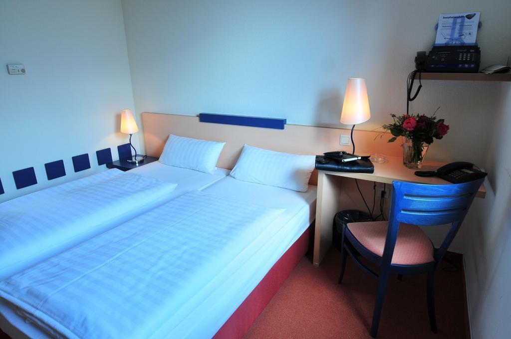 Hotel Am Tierpark Gotha Exterior photo